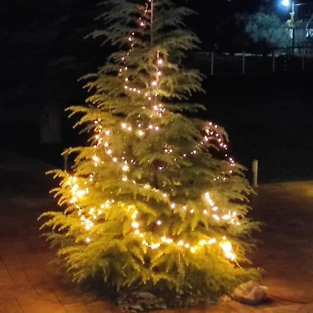 Giannis, A Breath Away From Athens! Appartamento
