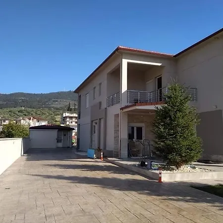 Giannis, A Breath Away From Athens! Appartamento Nemea