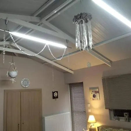 Appartamento Giannis, A Breath Away From Athens! *