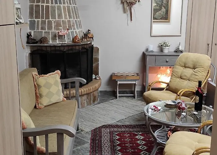 Giannis, A Breath Away From Athens! Appartamento *