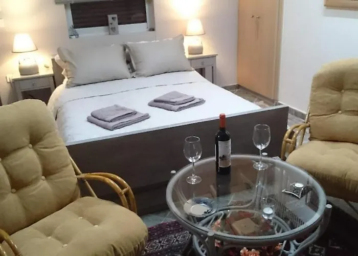 Giannis, A Breath Away From Athens! Appartamento *