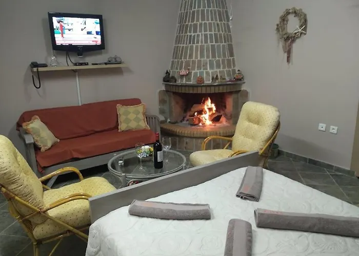 Giannis, A Breath Away From Athens! Appartamento