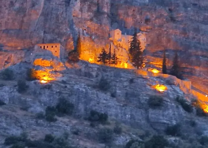 Apartament Giannis, A Breath Away From Athens!